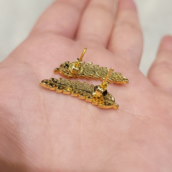 💎NEW💎 FEATHER EAR CLIMBER - Picture 7 of 8